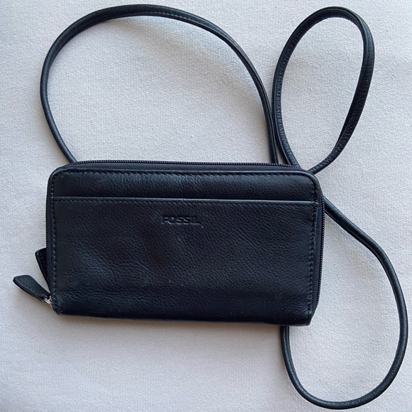 Fossil crossbody/ Wallet Bag. - Picture 8 of 8